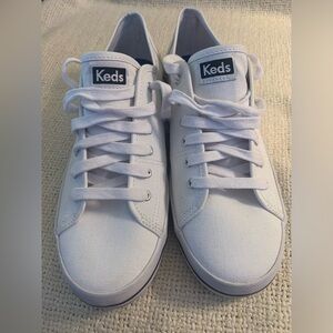 Keds Women's Kickstart White Canvas Lace Up Softerra Foam Bed Shoe Size 10 NWOT
